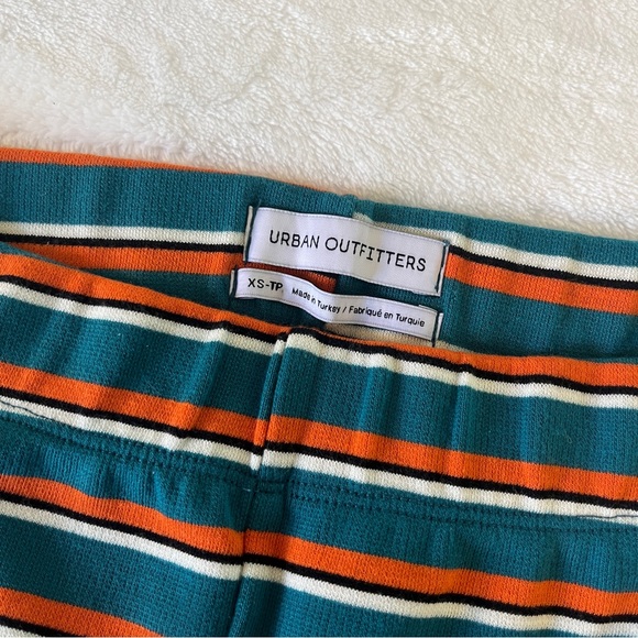 Urban Outfitters Naomi Knit Cropped Pants - Picture 2 of 4